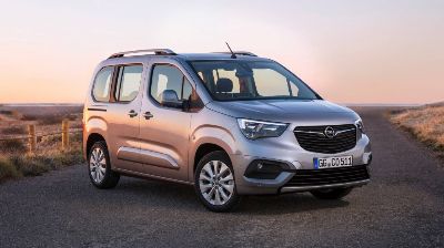 En İyi Hafif Ticari Araçlar: En İyi 12 Minivan Modeli 9